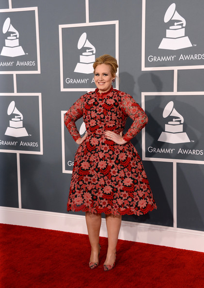 Hello guys, kali ini aku mau post tentang style fashion yang digunakan para selebriti dunia pada acara Grammy Awards ke-55 yang diselenggarakan di Staples Center, Los Angeles 2013. Pasti penasaran seperti apakan ya? Yuk kita lihat yuk :) 